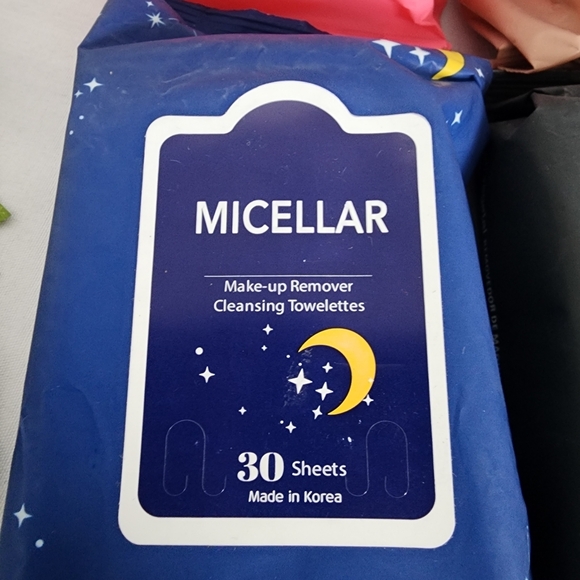 3 Packs of 30  Make up Remover Cleansing Towelettes New - Picture 5 of 8